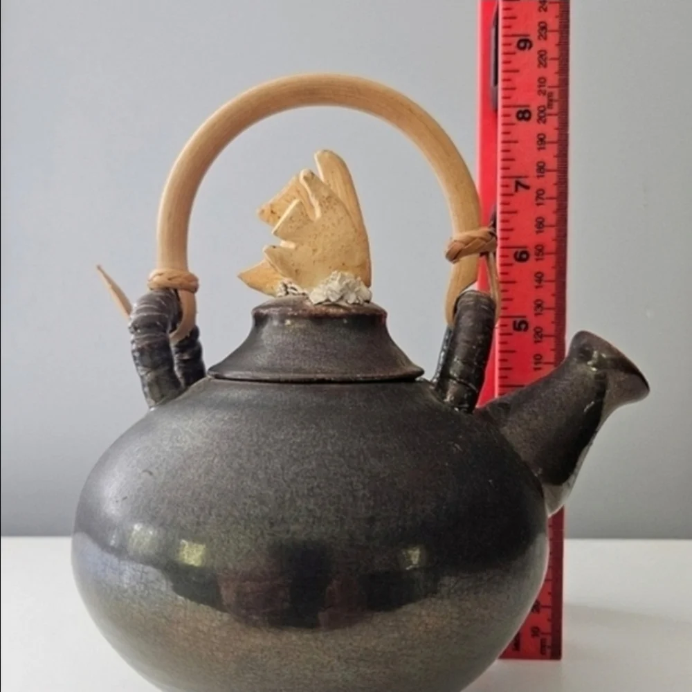 Vintage Signed Hawaiin Pottery Teapot
